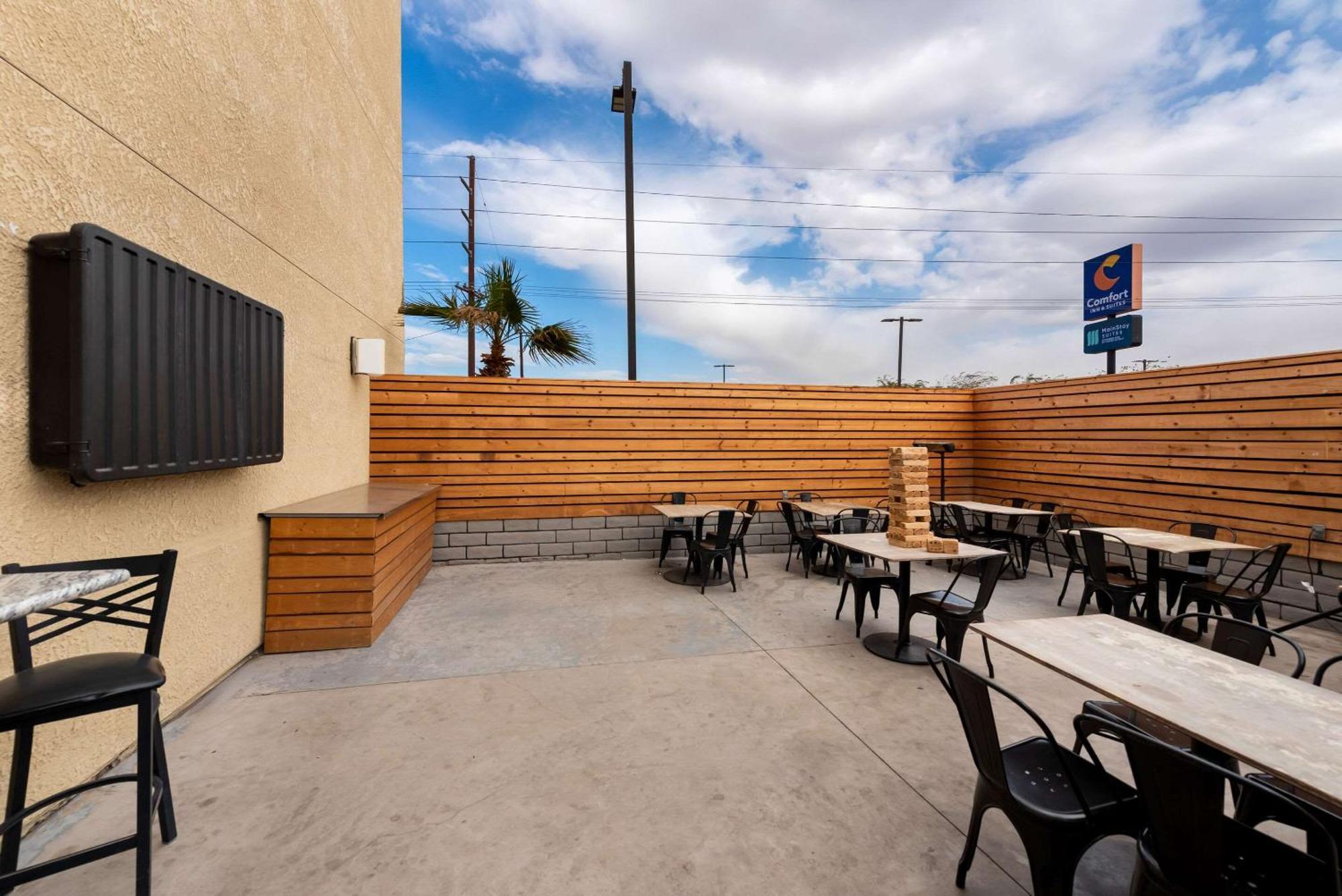 Comfort Inn & Suites El Centro I-8 Exterior photo